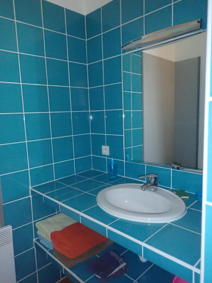Location St Flo Apartment Сен-Флоран Екстериор снимка